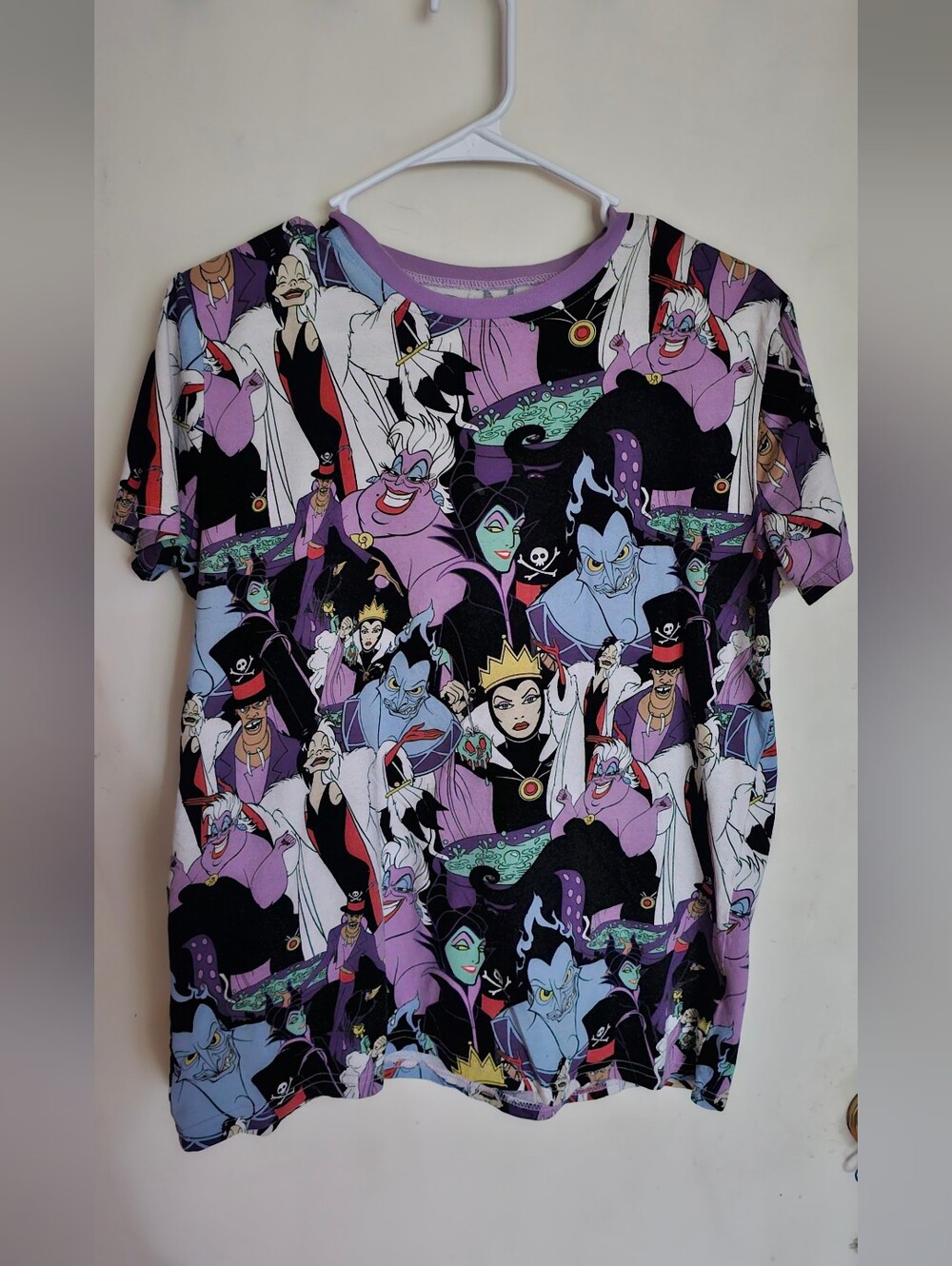 The Disney Villains Cakeworthy T-shirt LG